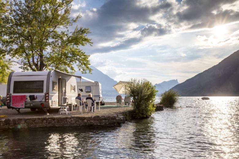 Plan du site, prix et offres spéciales | Camping MANOR FARM au lac de Thoune | Unterseen - Interlaken, Suisse | (c) Camping Manor Farm